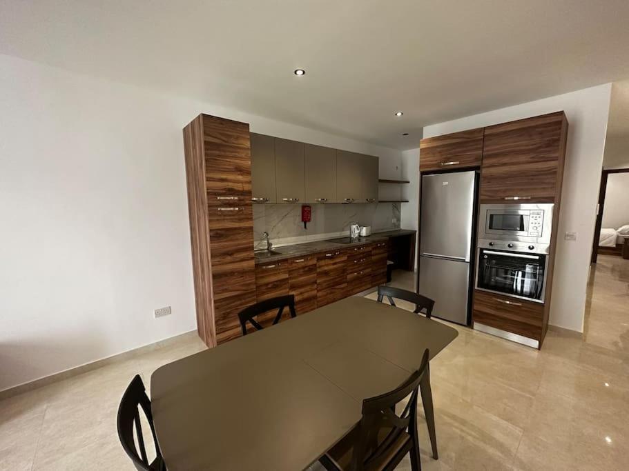 Bright 1 Bedroom Apartment In Noah Apartments, Gzira Екстериор снимка